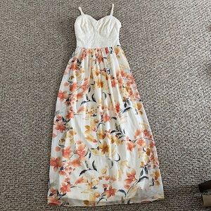 Maxi Dress Small white with flowers